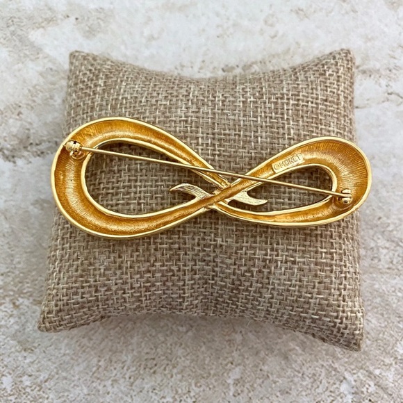 Monet Vintage Infinity Symbol Cut Out Abstract Twist Modernist Brooch - Picture 3 of 6